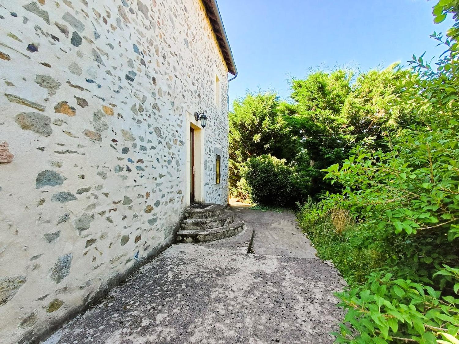 maison indépendant à vendre Saint-Maurice-près-Pionsat, Puy-de-Dôme ( Auvergne-Rhône-Alpes) photo 3