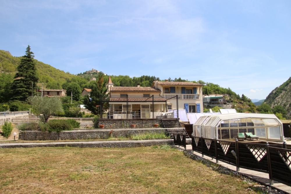 à vendre villa Castellet-lès-Sausses Provence-Alpes-Côte d'Azur 1