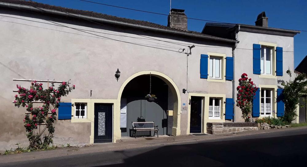 Bourbonne-les-Bains Haute-Marne ferme de village foto 6352816