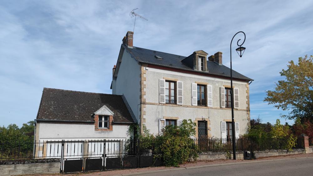  à vendre maison de village Cercy-la-Tour Nièvre 2