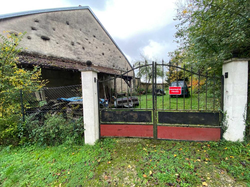  à vendre ferme de village Voisey Haute-Marne 23