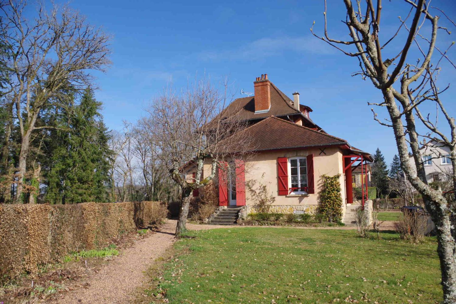  à vendre maison bourgeoise Saint-Honoré-Les-Bains Nièvre 11