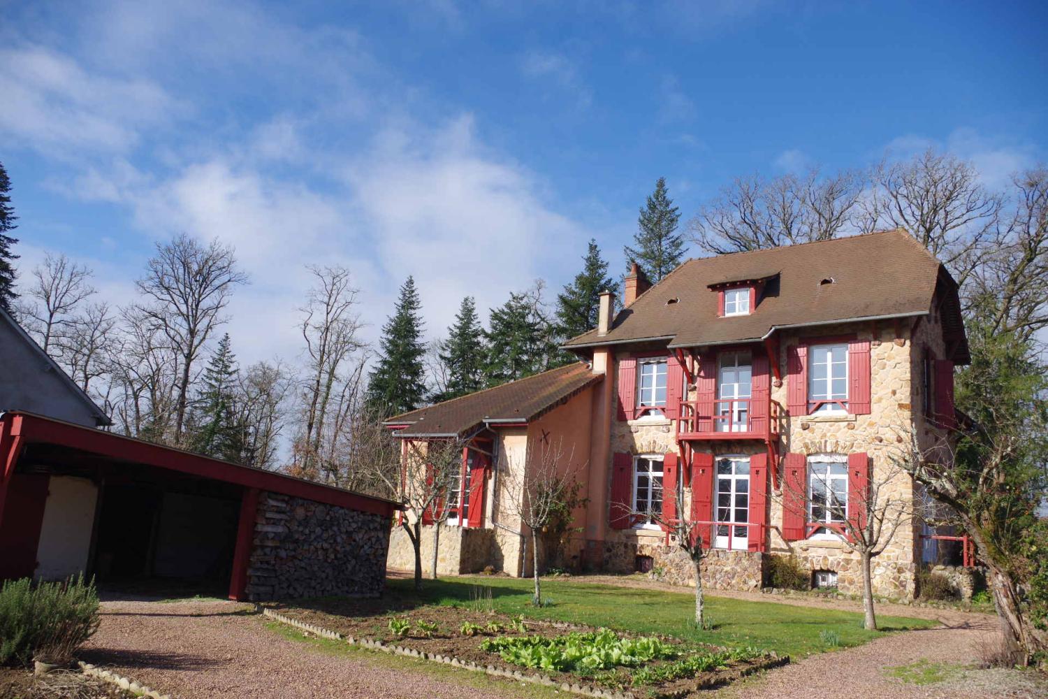  à vendre maison bourgeoise Saint-Honoré-Les-Bains Nièvre 1