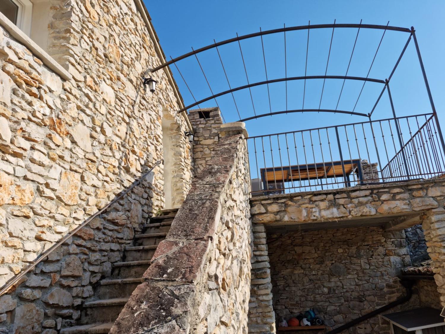  à vendre maison avec gîte Banon Alpes-de-Haute-Provence 2