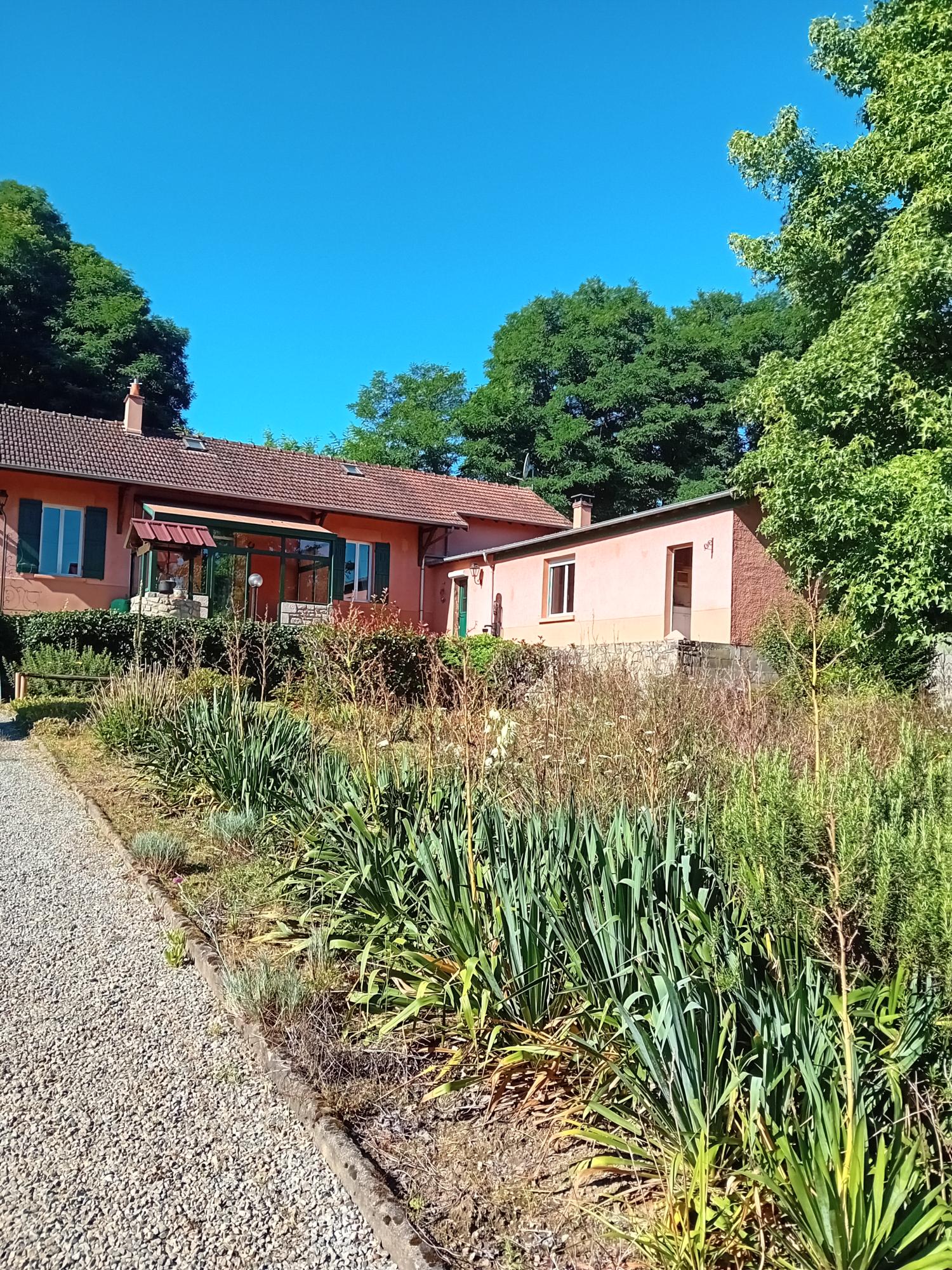  à vendre maison indépendant Peyrat-le-Château Haute-Vienne 2
