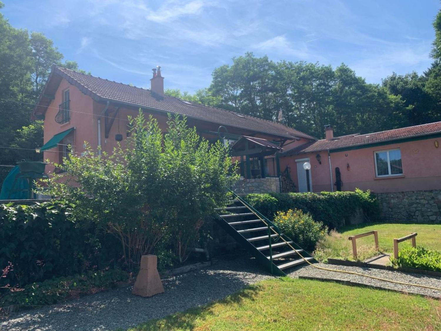  à vendre maison indépendant Peyrat-le-Château Haute-Vienne 1
