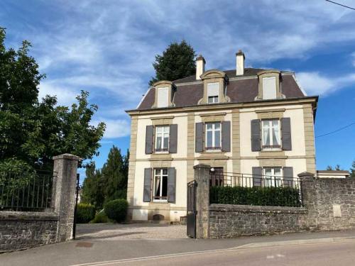  à vendre maison bourgeoise Monthureux-sur-Saône Vosges 5