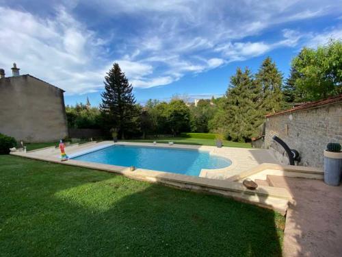  à vendre maison bourgeoise Monthureux-sur-Saône Vosges 51