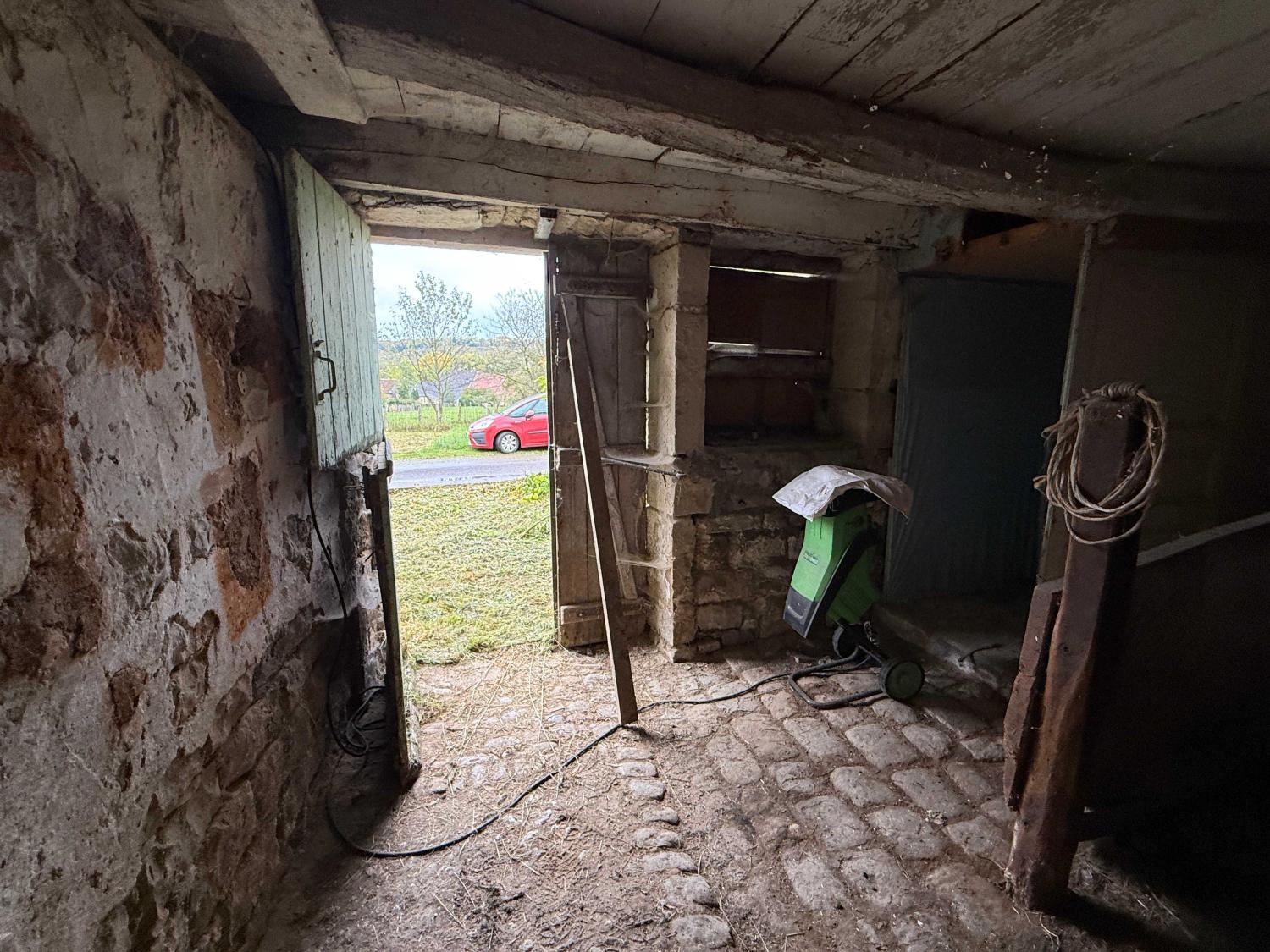 à vendre ferme de village Jussey Haute-Saône 32