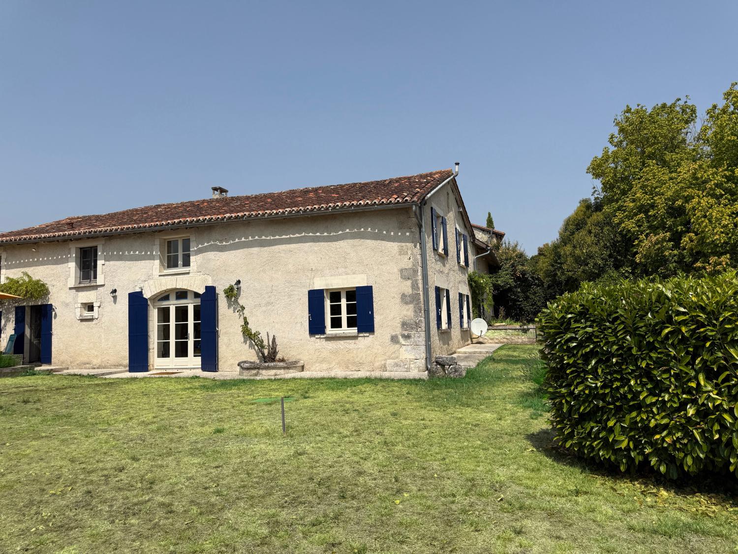  à vendre maison indépendant Cherval Dordogne 3