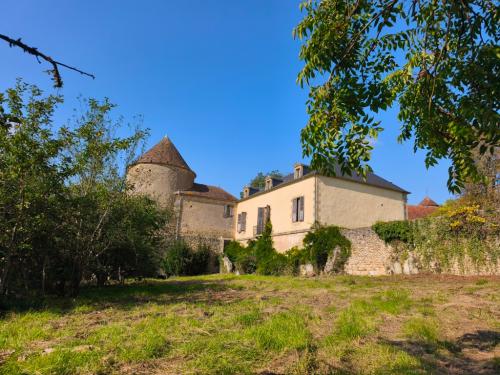 Montigny-sur-Canne Nièvre château foto