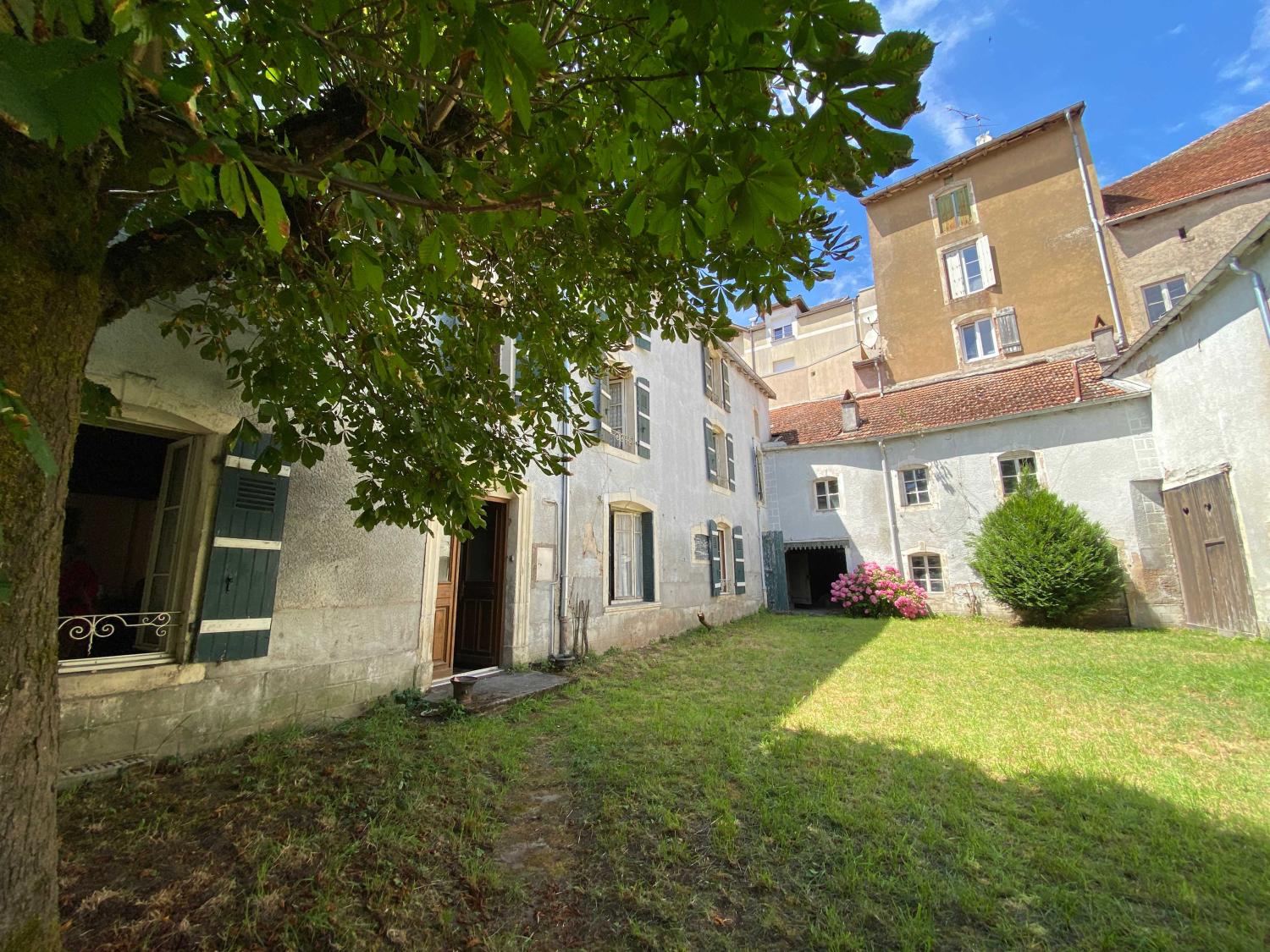 à vendre maison bourgeoise Monthureux-sur-Saône Vosges 38