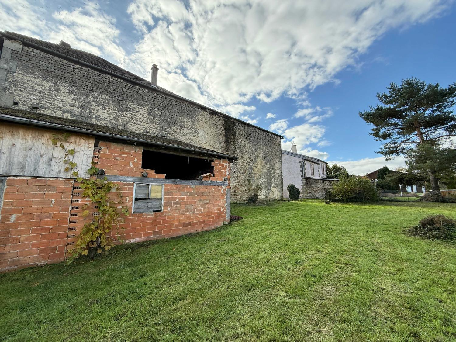 à vendre maison bourgeoise Monthureux-sur-Saône Vosges 31