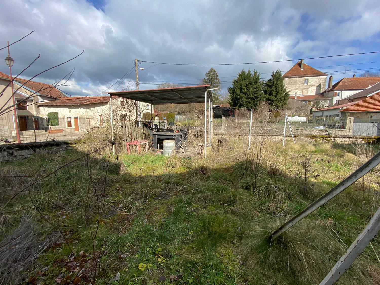 à vendre maison de village Bourbonne-les-Bains Haute-Marne 17