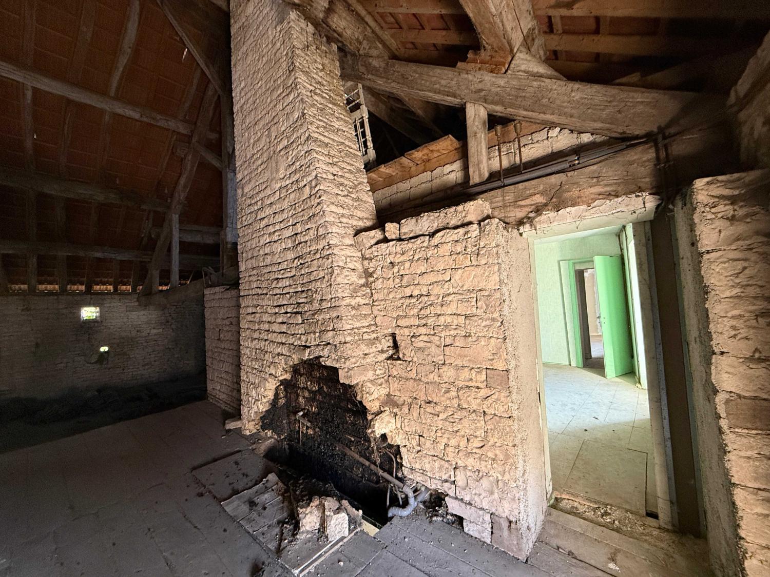  à vendre ferme de village Châteauvillain Haute-Marne 28