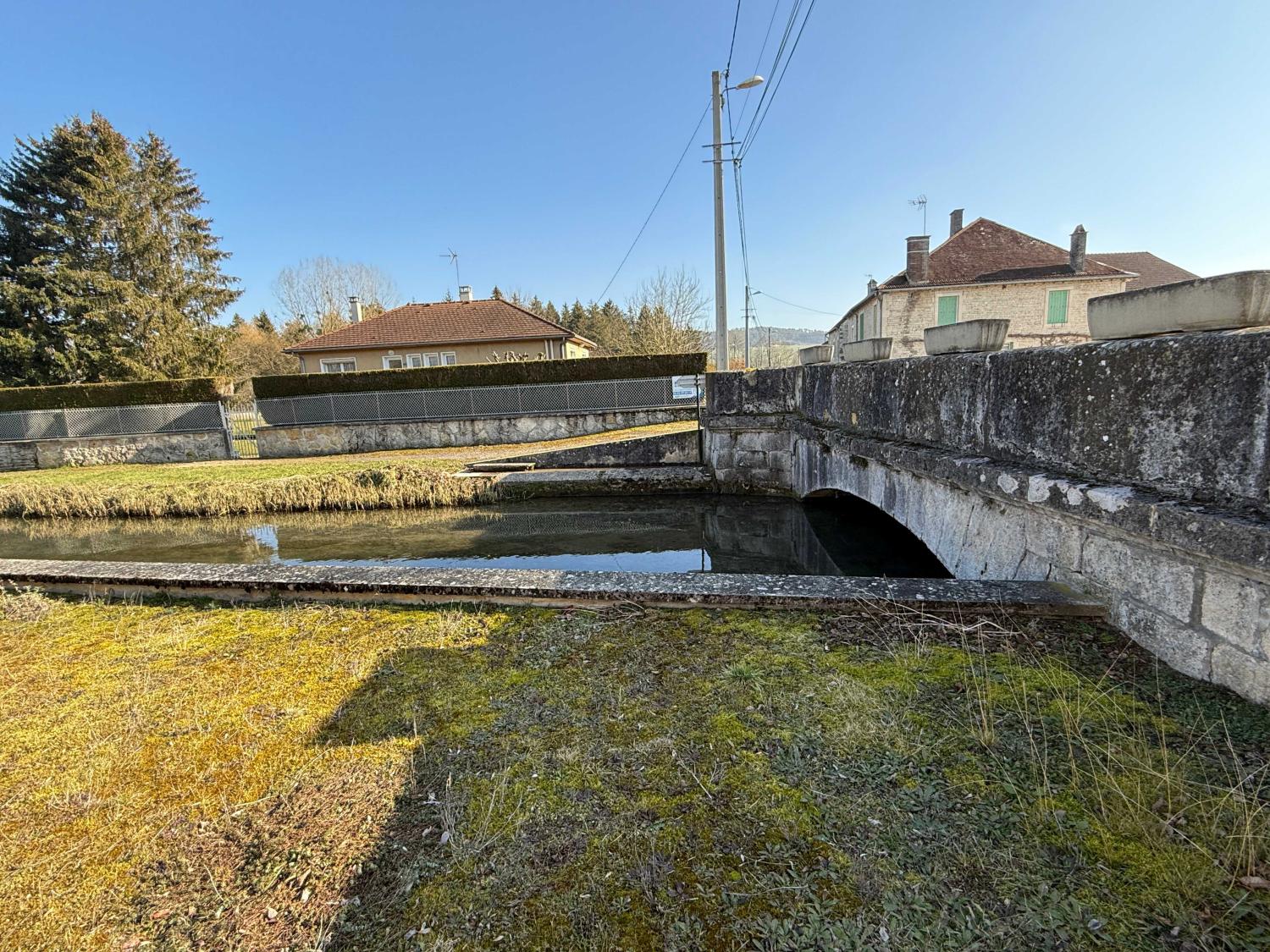  à vendre ferme de village Châteauvillain Haute-Marne 31