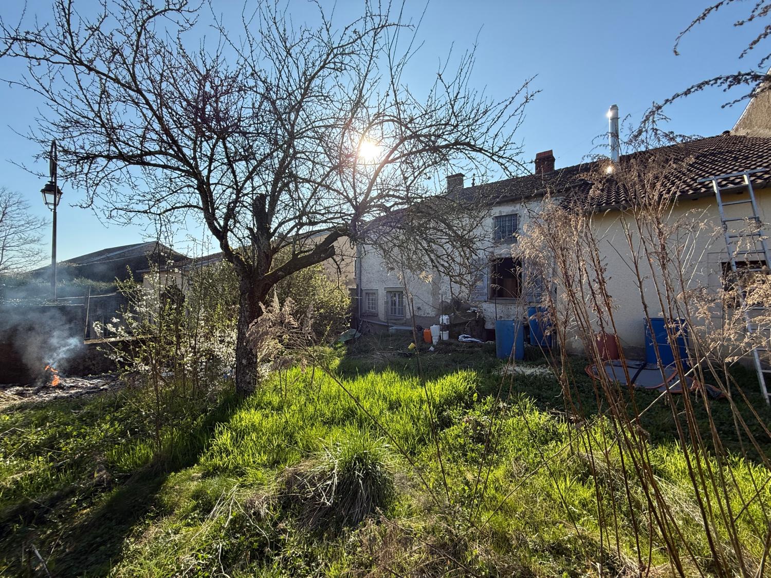 à vendre ferme de village Melay Haute-Marne 23