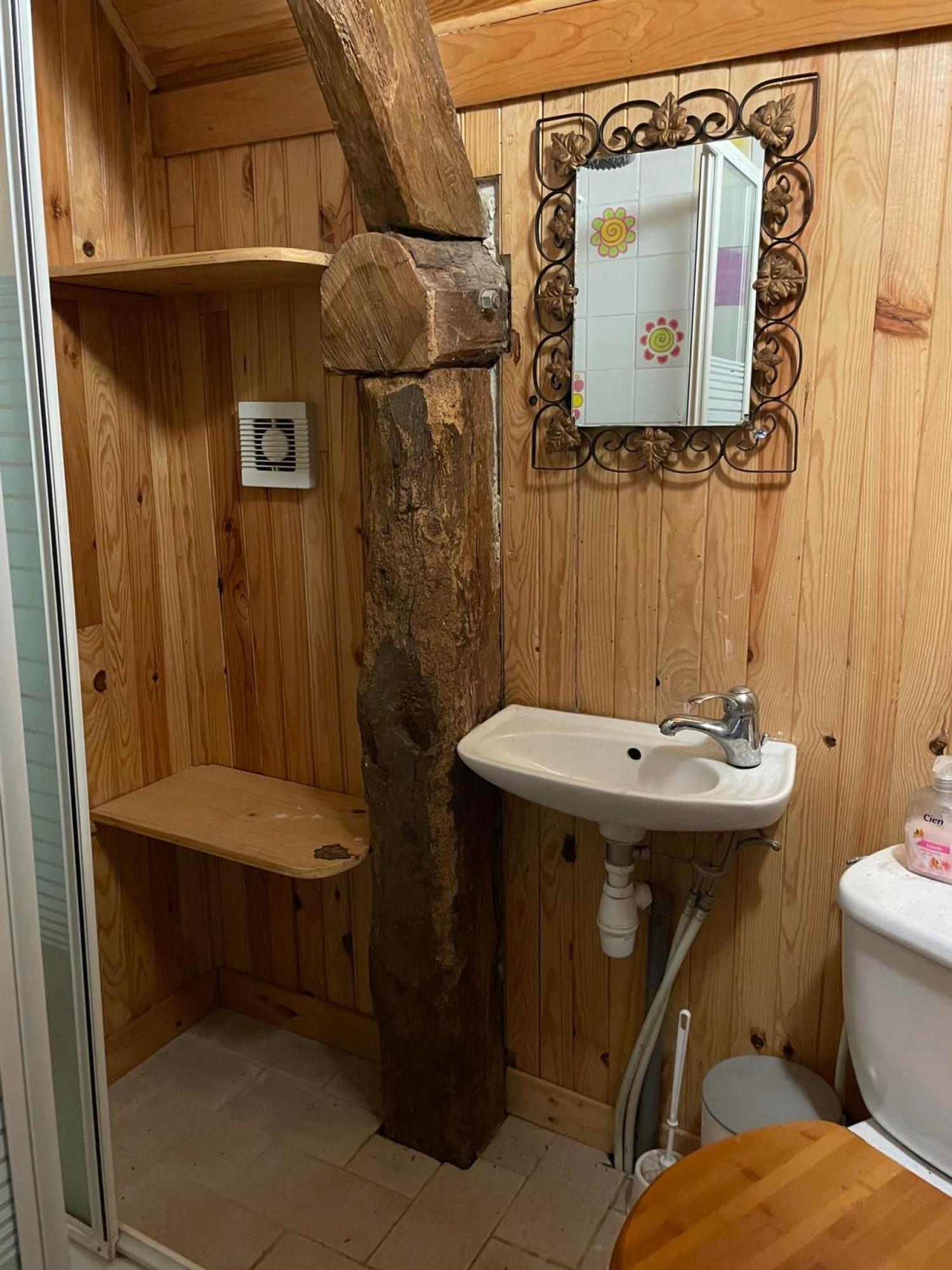  à vendre maison indépendant Le Guislain Manche 12