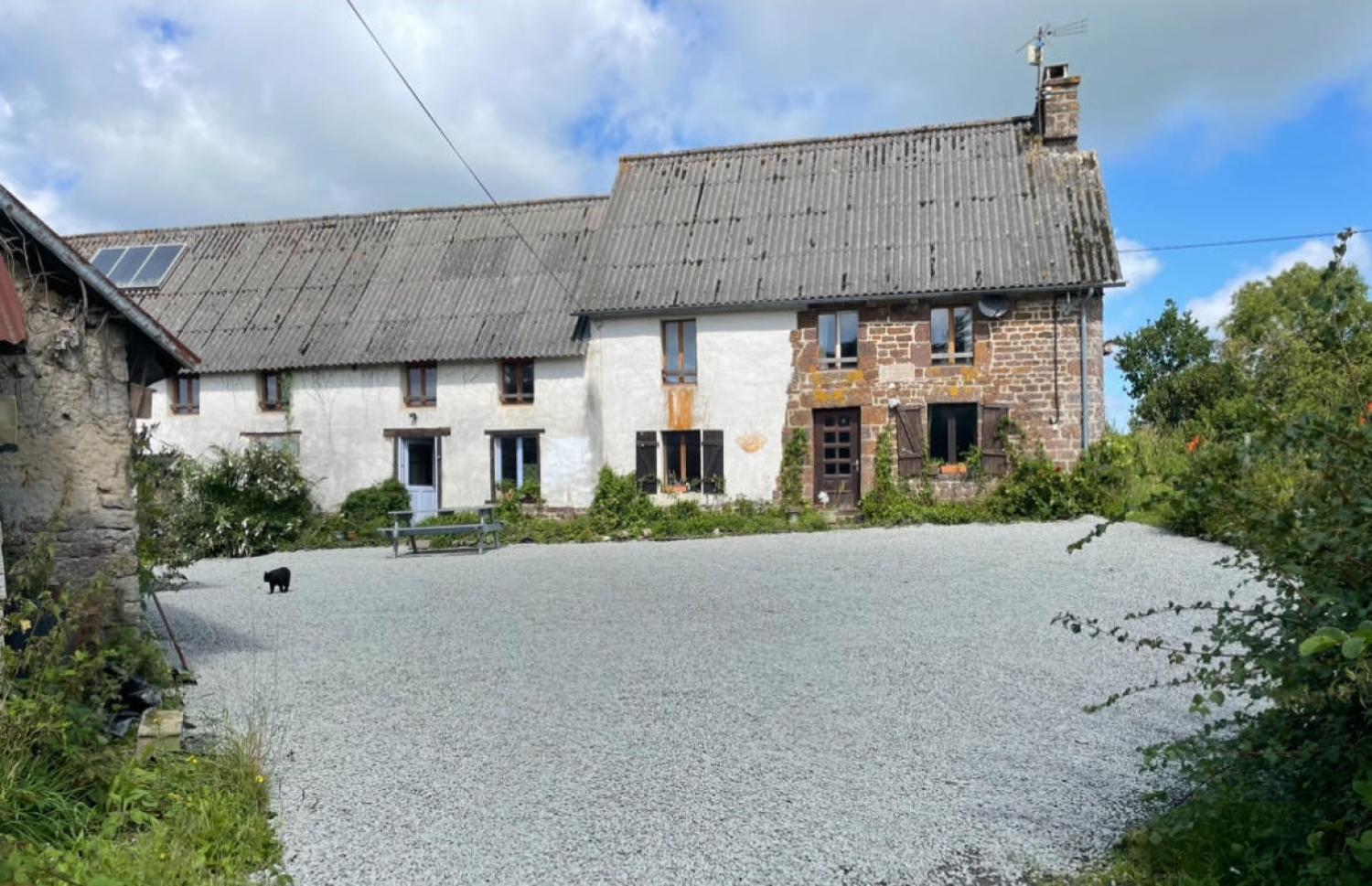  à vendre maison indépendant Le Guislain Manche 11