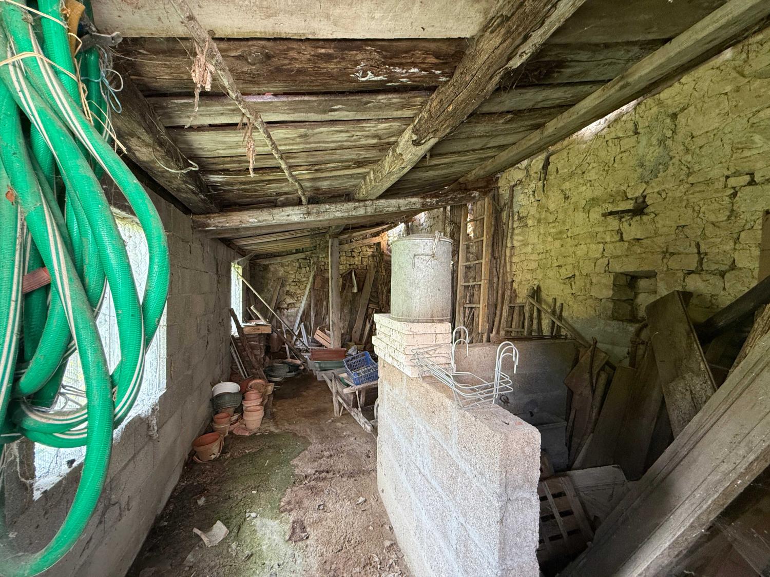  à vendre ferme de village Voisey Haute-Marne 33