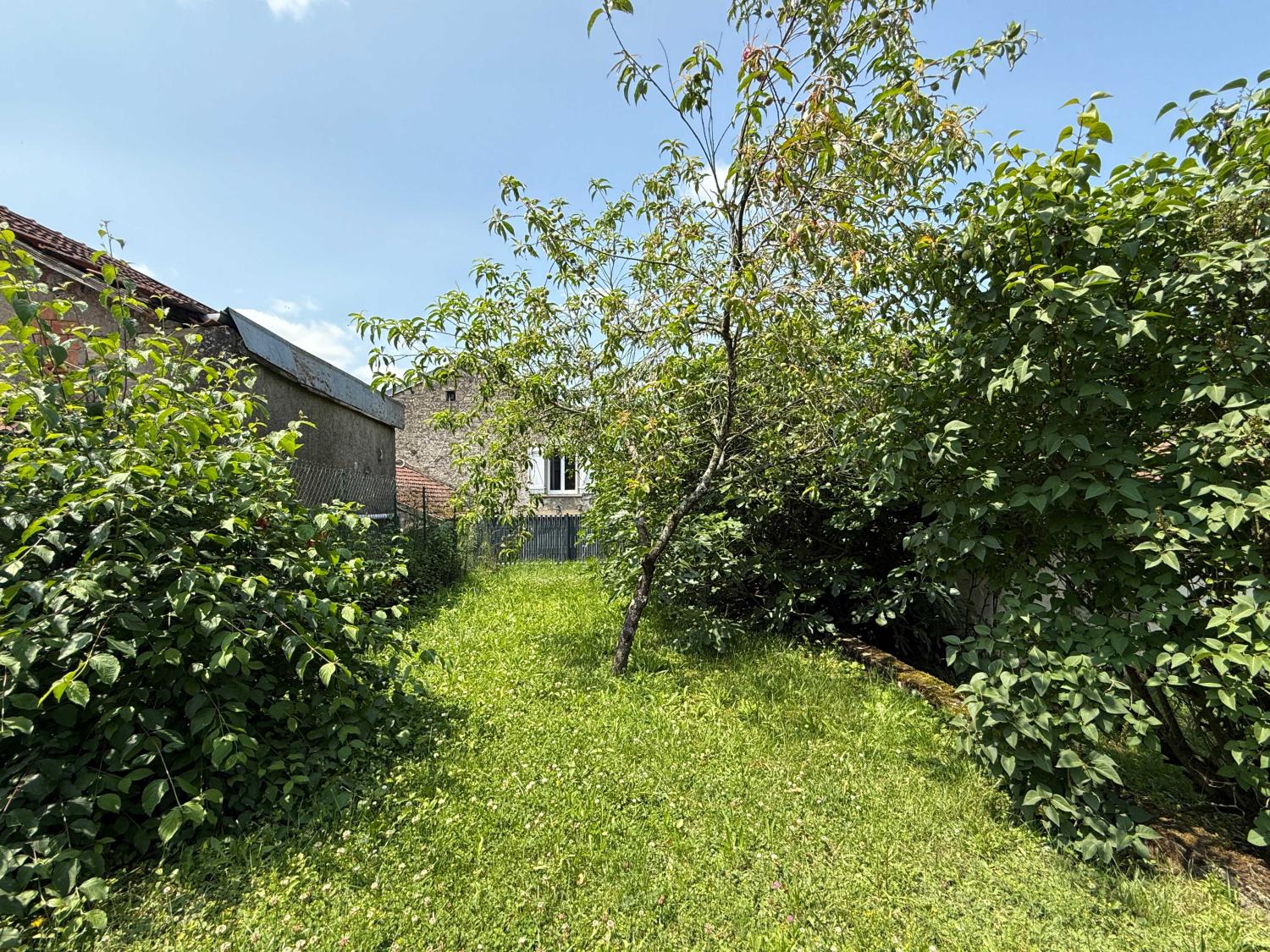  à vendre ferme de village Voisey Haute-Marne 45