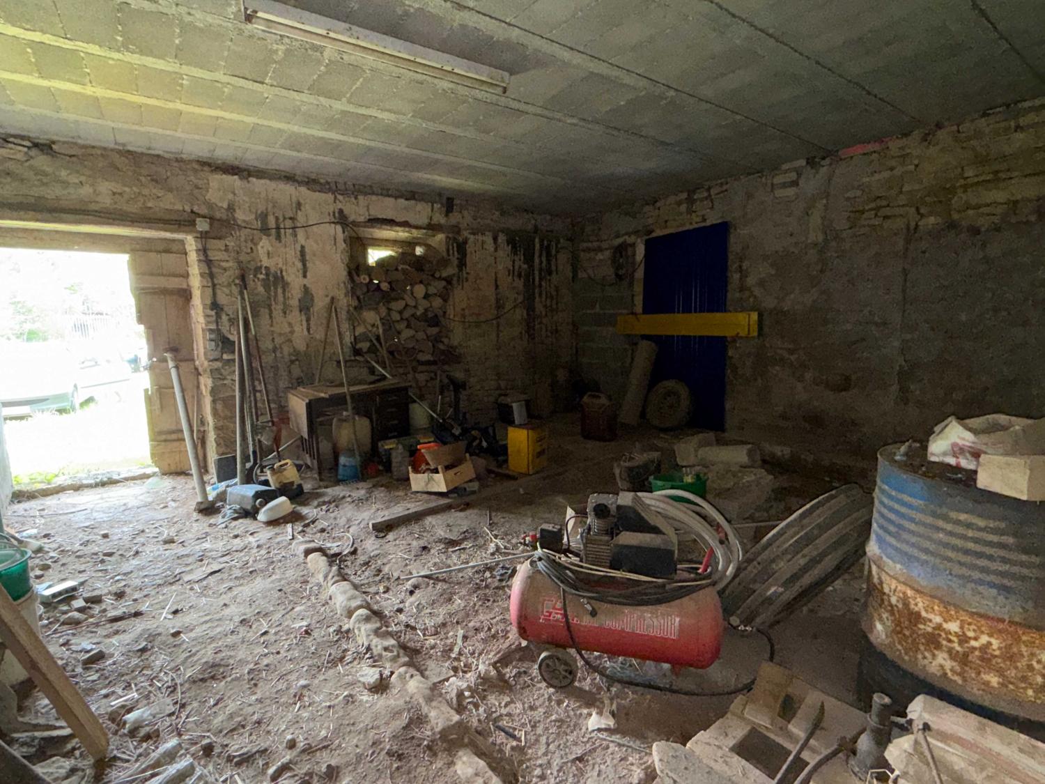  à vendre ferme de village Confracourt Haute-Saône 23