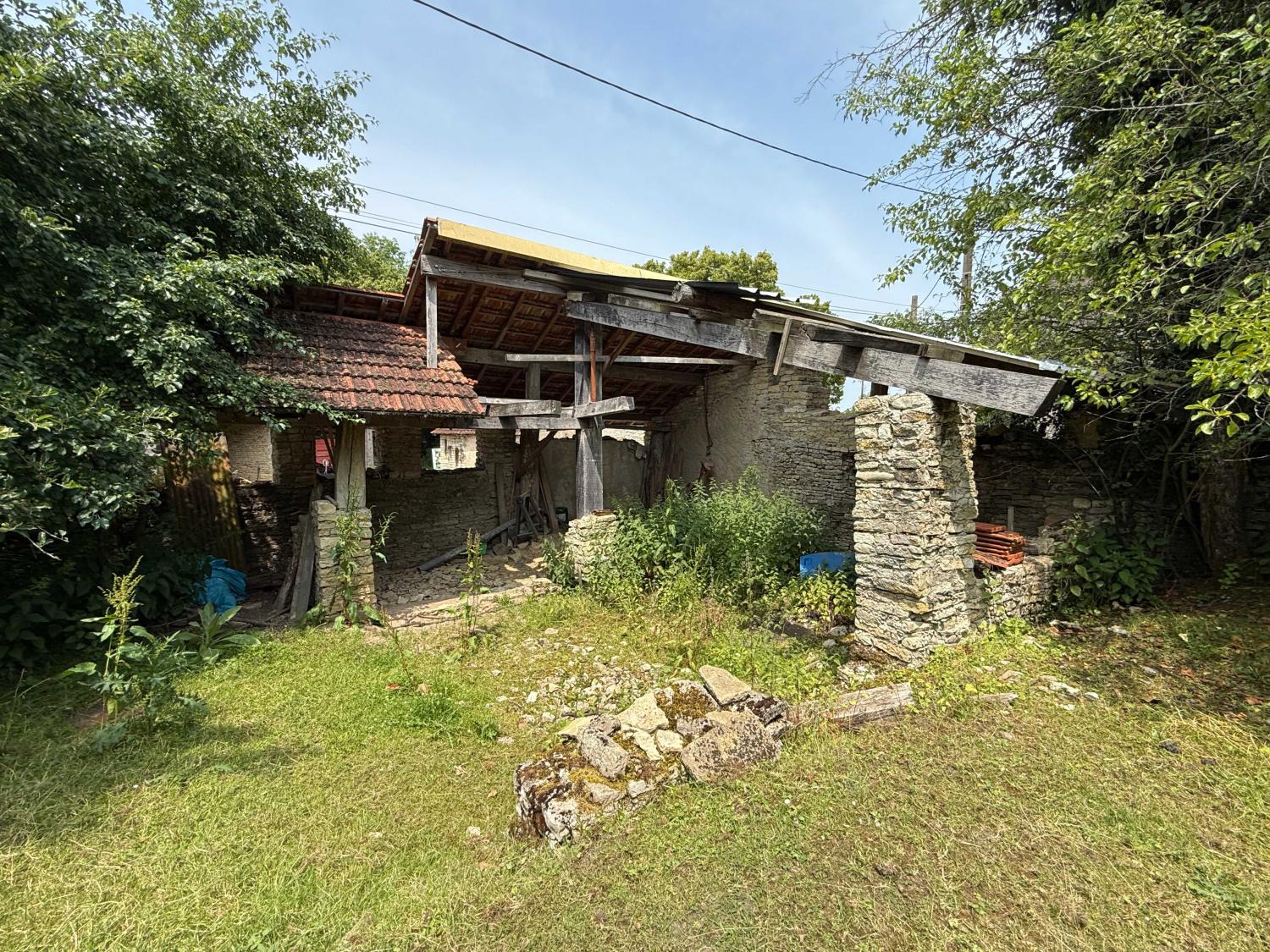  à vendre ferme de village Confracourt Haute-Saône 42