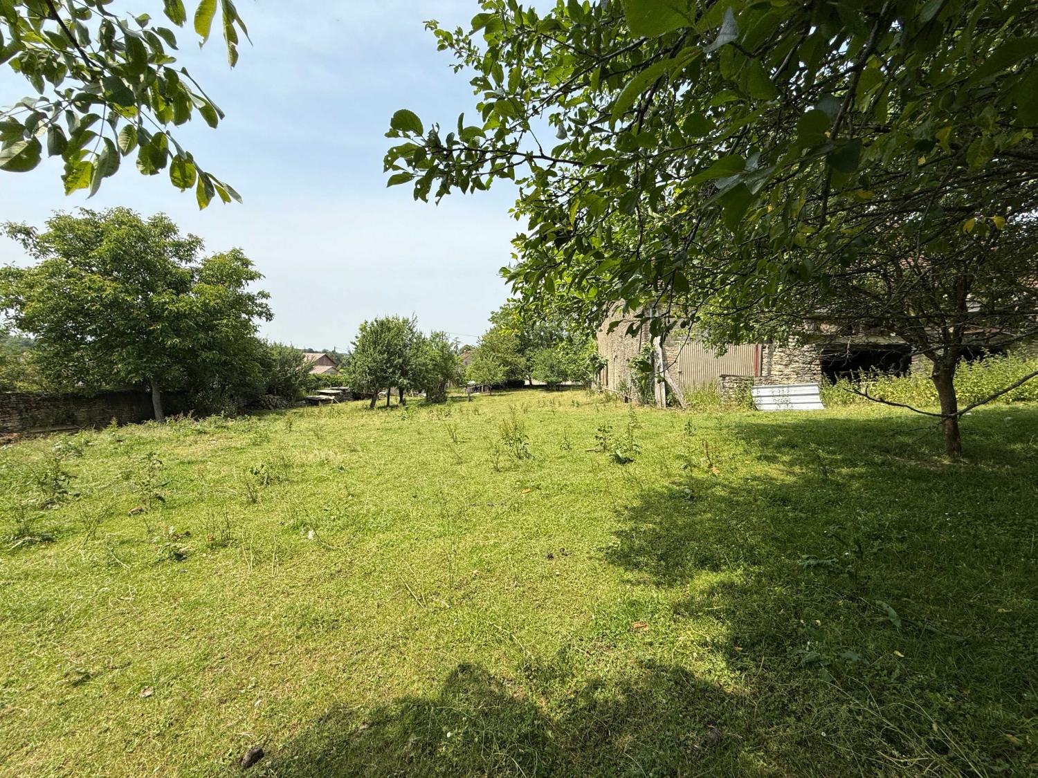  à vendre ferme de village Confracourt Haute-Saône 36