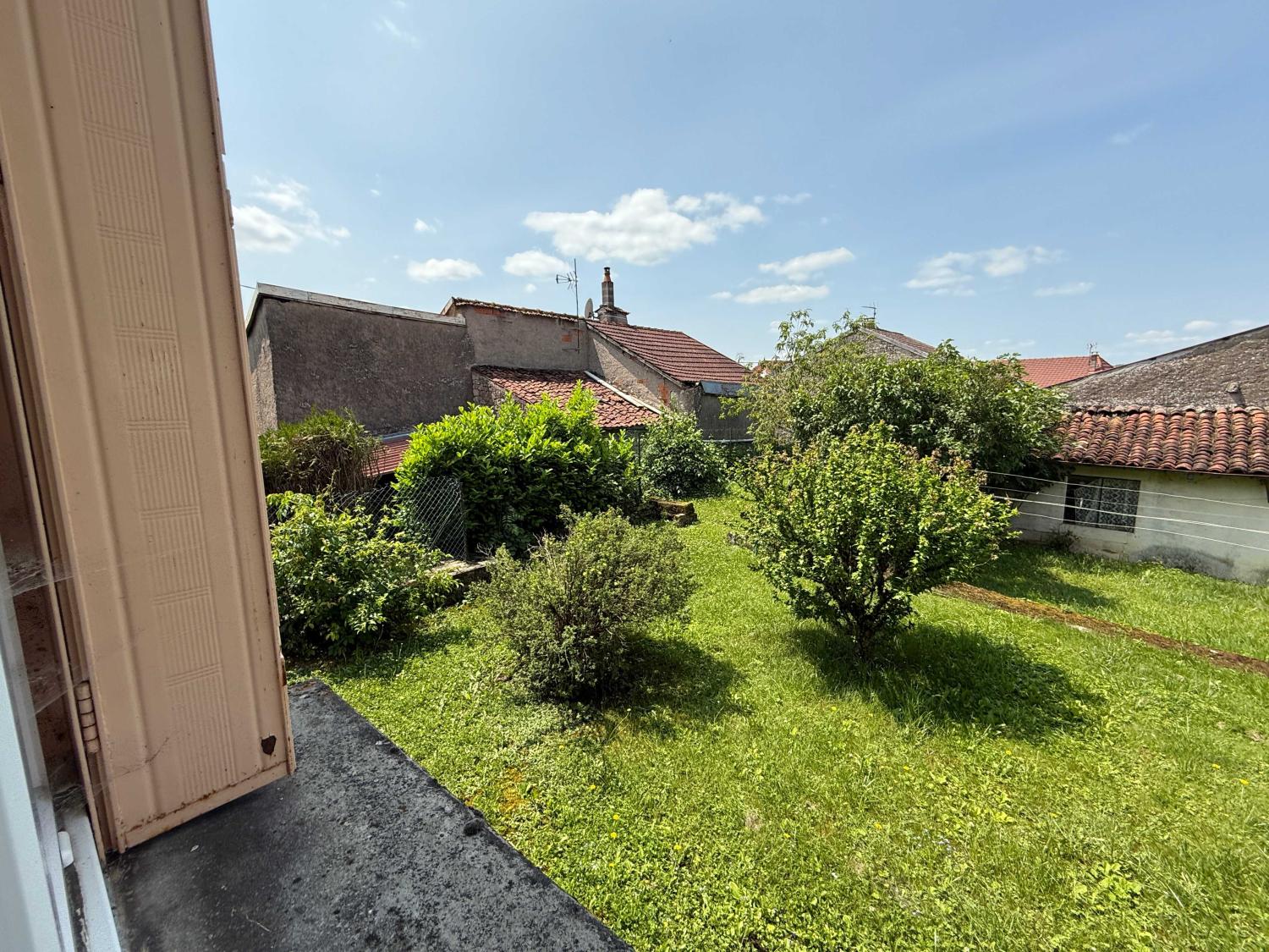  à vendre ferme de village Voisey Haute-Marne 8