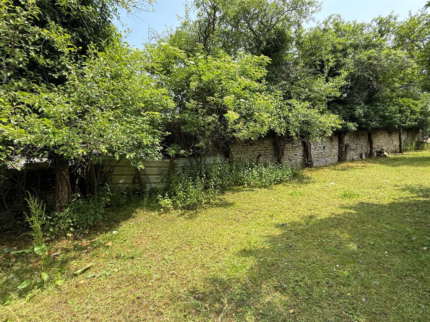  à vendre ferme de village Confracourt Haute-Saône 43