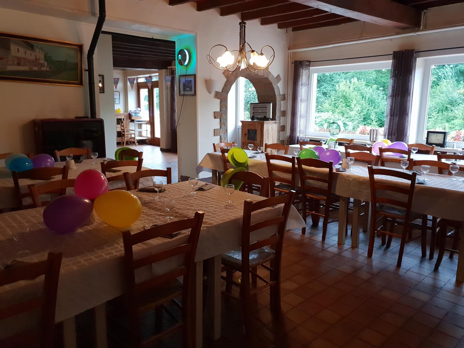  à vendre gîtes/ chambres d'hôtes Le Mayet-de-Montagne Allier 10