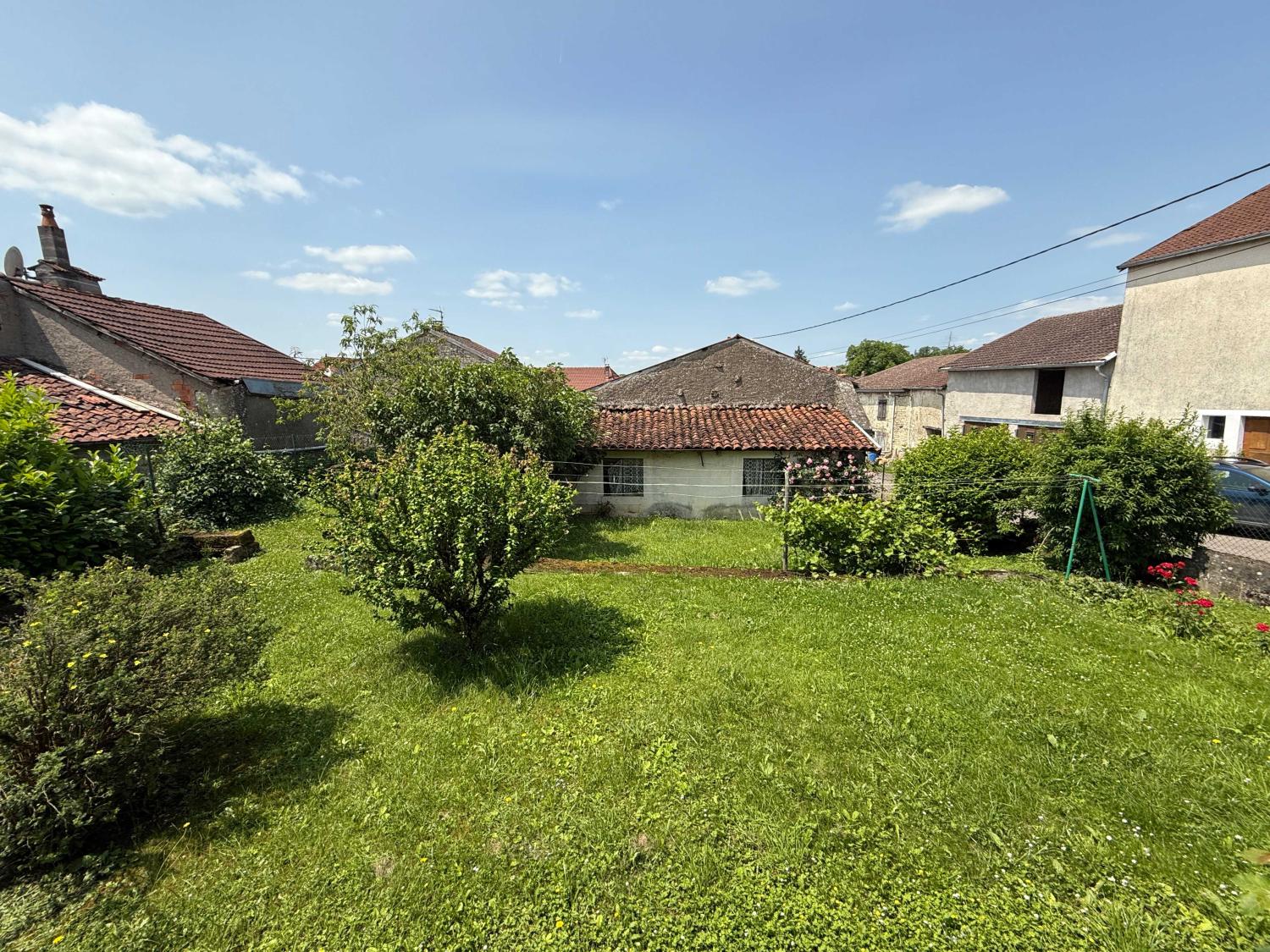  à vendre ferme de village Voisey Haute-Marne 9