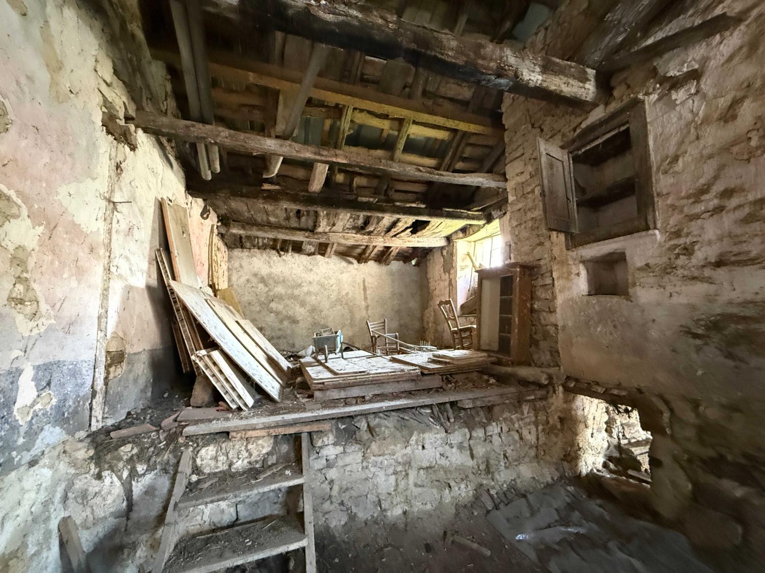  à vendre ferme de village Voisey Haute-Marne 34