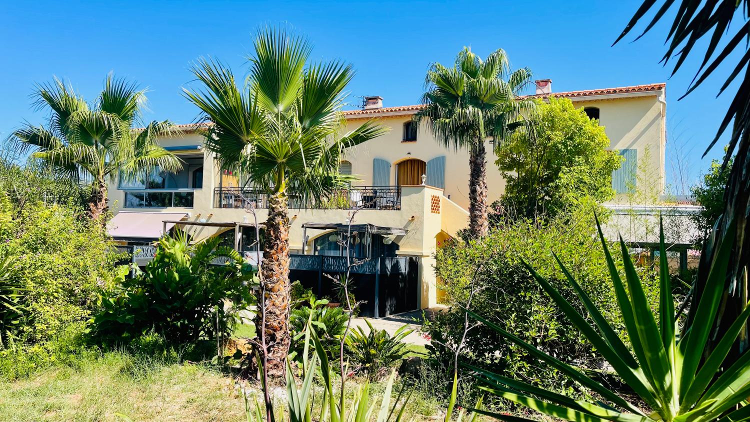  à vendre maison avec gîte Hyères Var 1