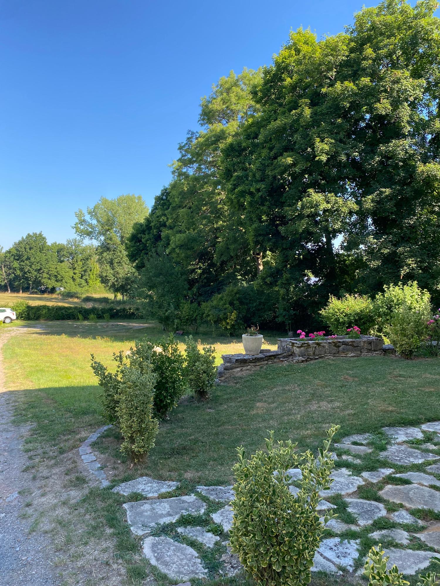  à vendre maison bourgeoise Saint-Honoré-Les-Bains Nièvre 37