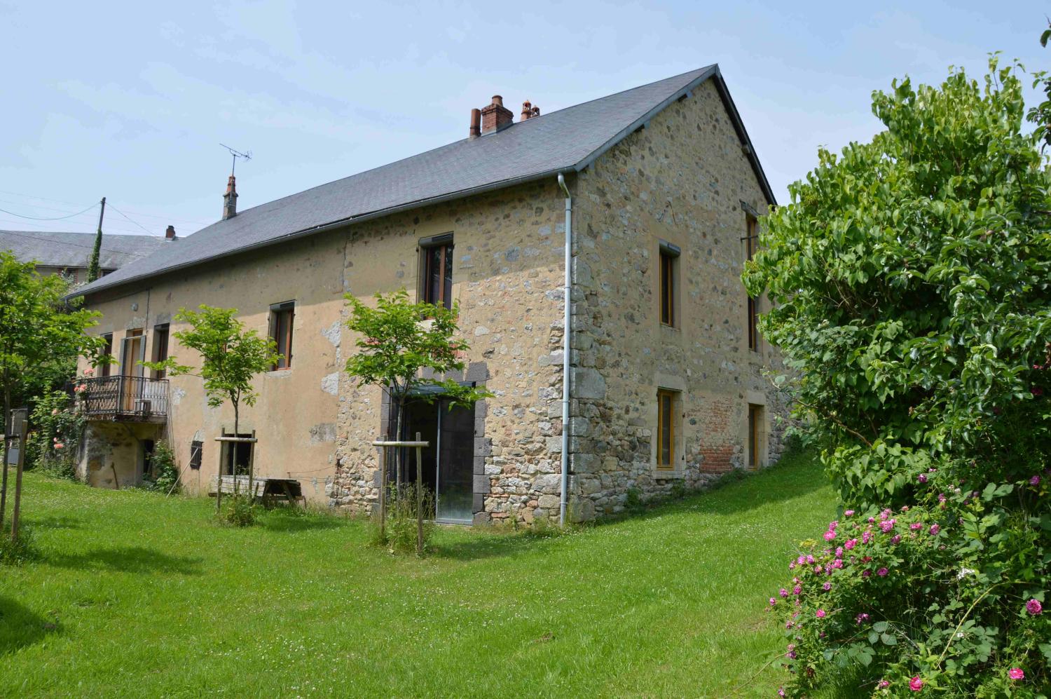  à vendre maison de village Arleuf Nièvre 1