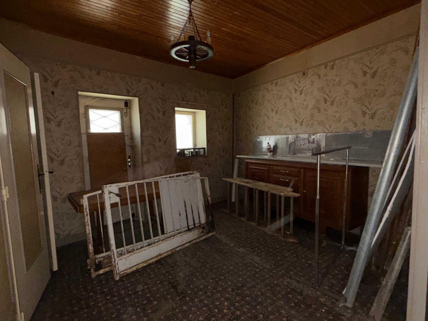  à vendre maison de village Bourbonne-les-Bains Haute-Marne 8