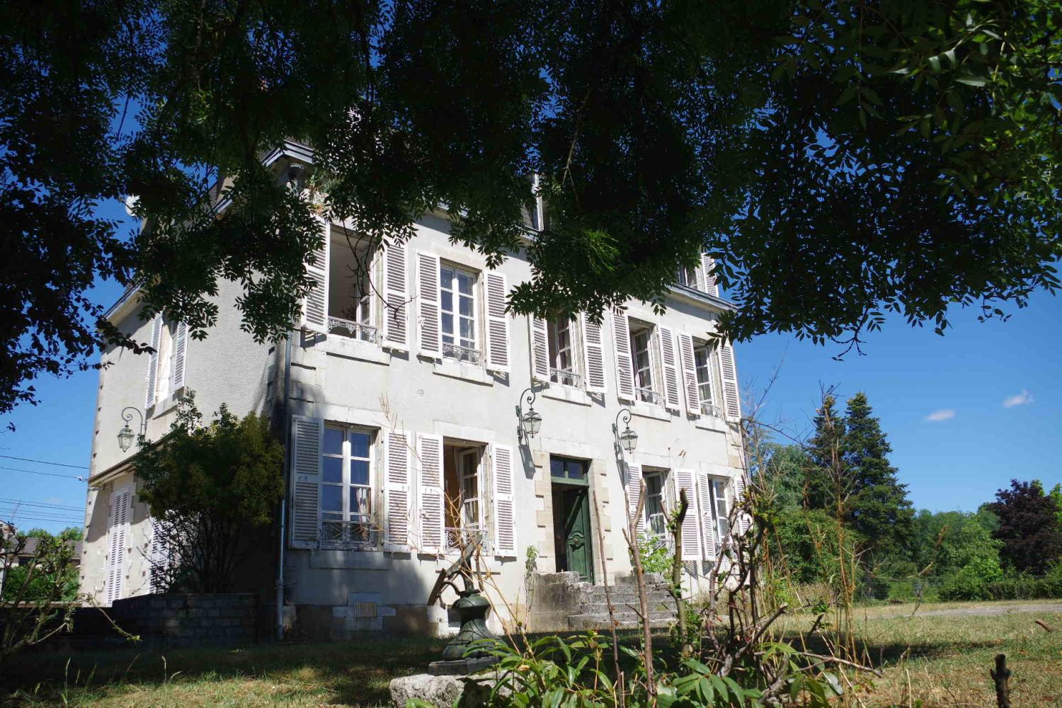  à vendre maison bourgeoise Châtillon-en-Bazois Nièvre 1