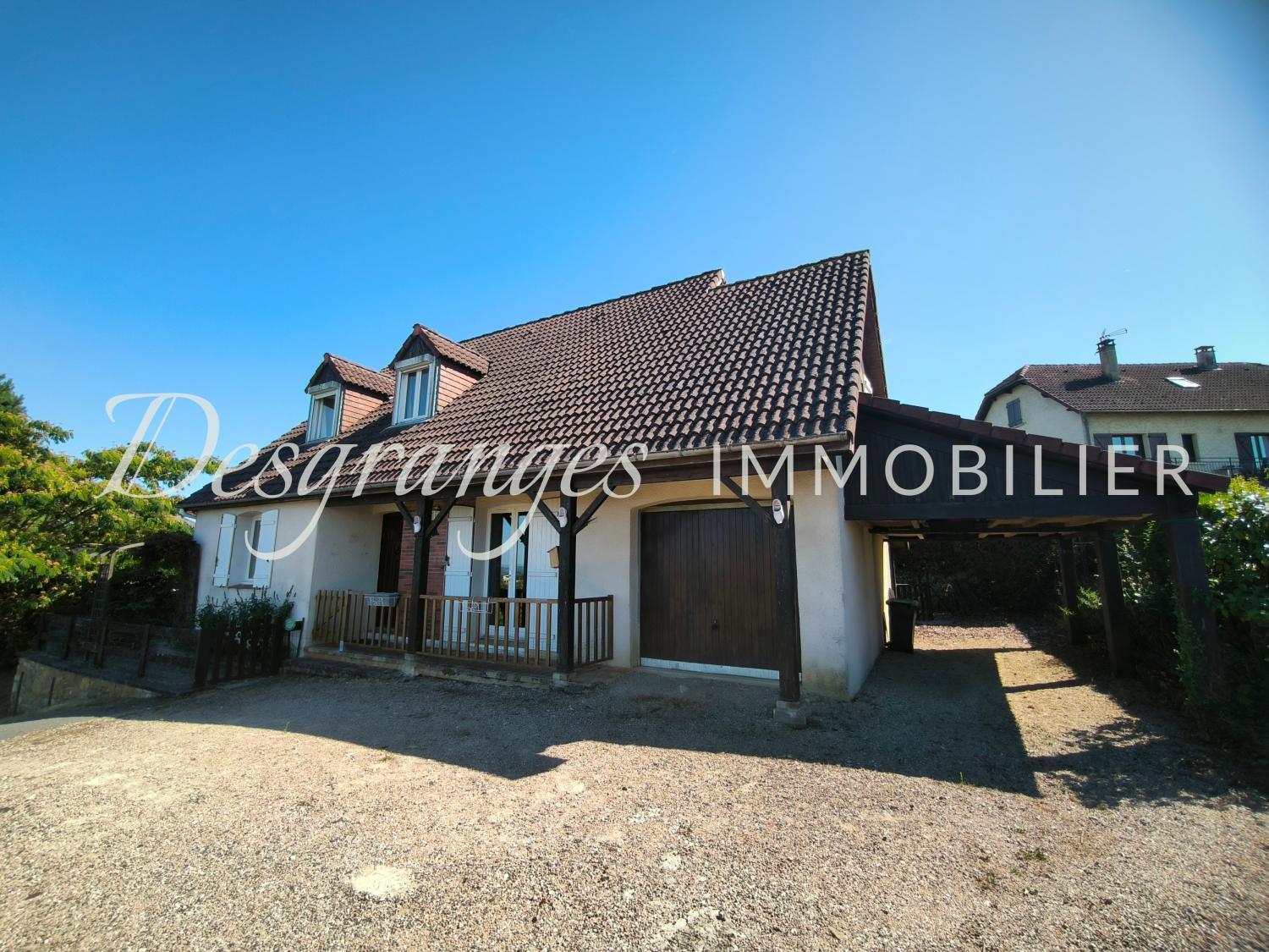  à vendre maison indépendant Saint-Robert Corrèze 19