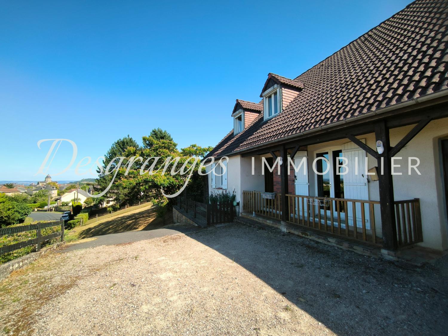 à vendre maison indépendant Saint-Robert Corrèze 18