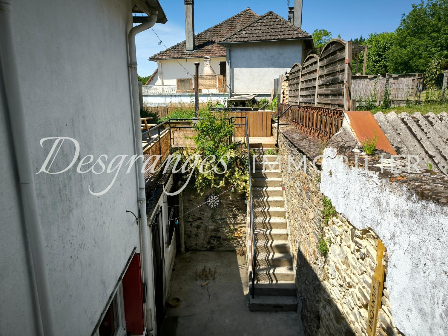  à vendre maison de ville Payzac Dordogne 16