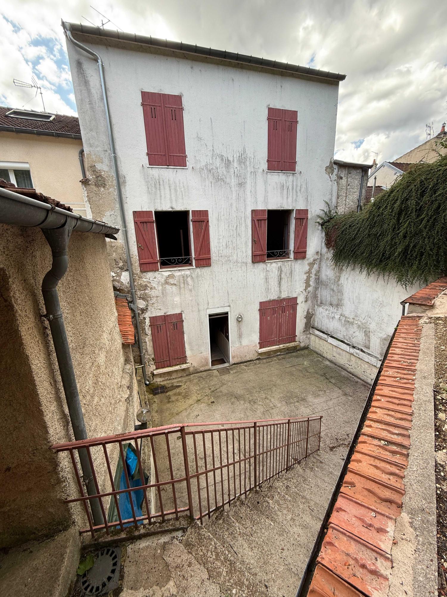 à vendre maison de village Bourbonne-les-Bains Haute-Marne 24