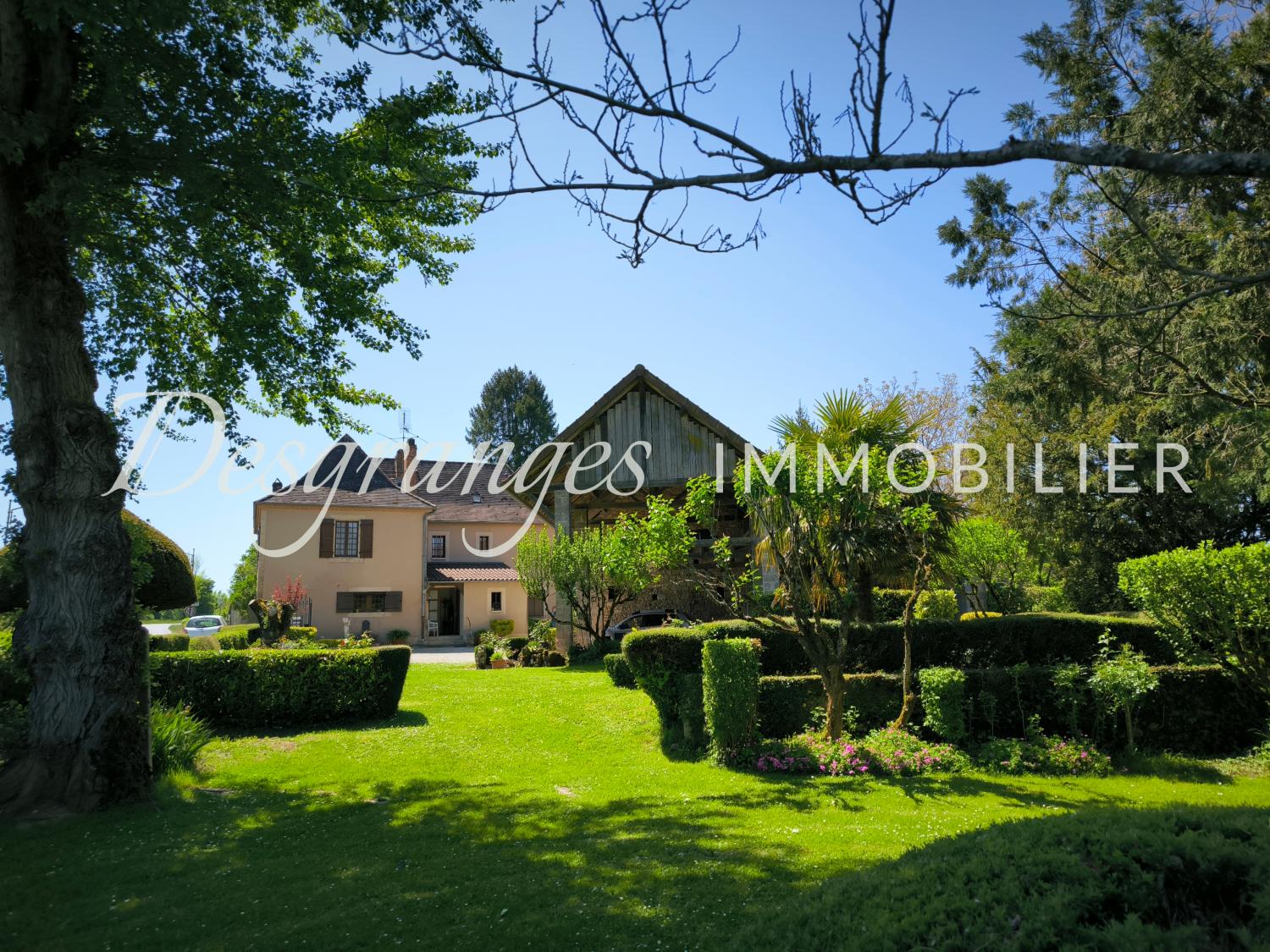 à vendre propriété Hautefort Dordogne 23