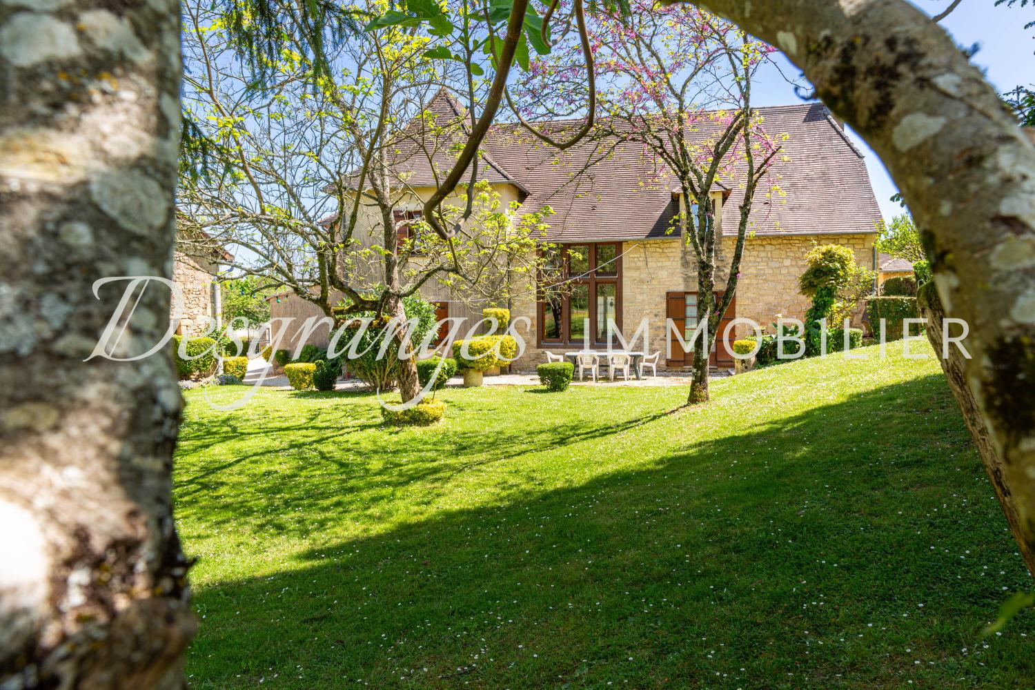 à vendre propriété Hautefort Dordogne 1