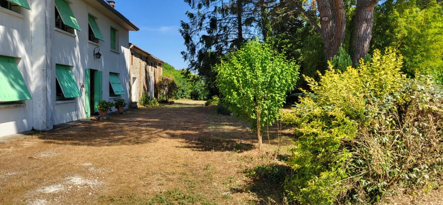  à vendre maison Saint-André-de-Lidon Charente-Maritime 2