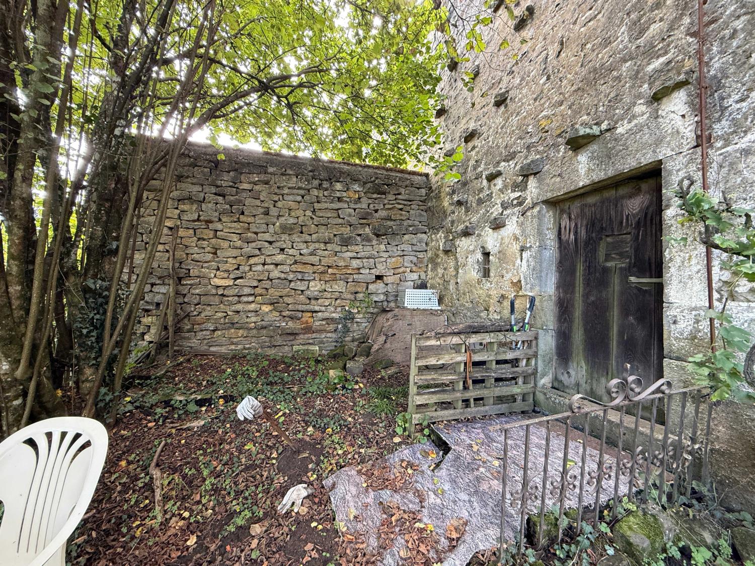  à vendre ferme de village Damrémont Haute-Marne 27