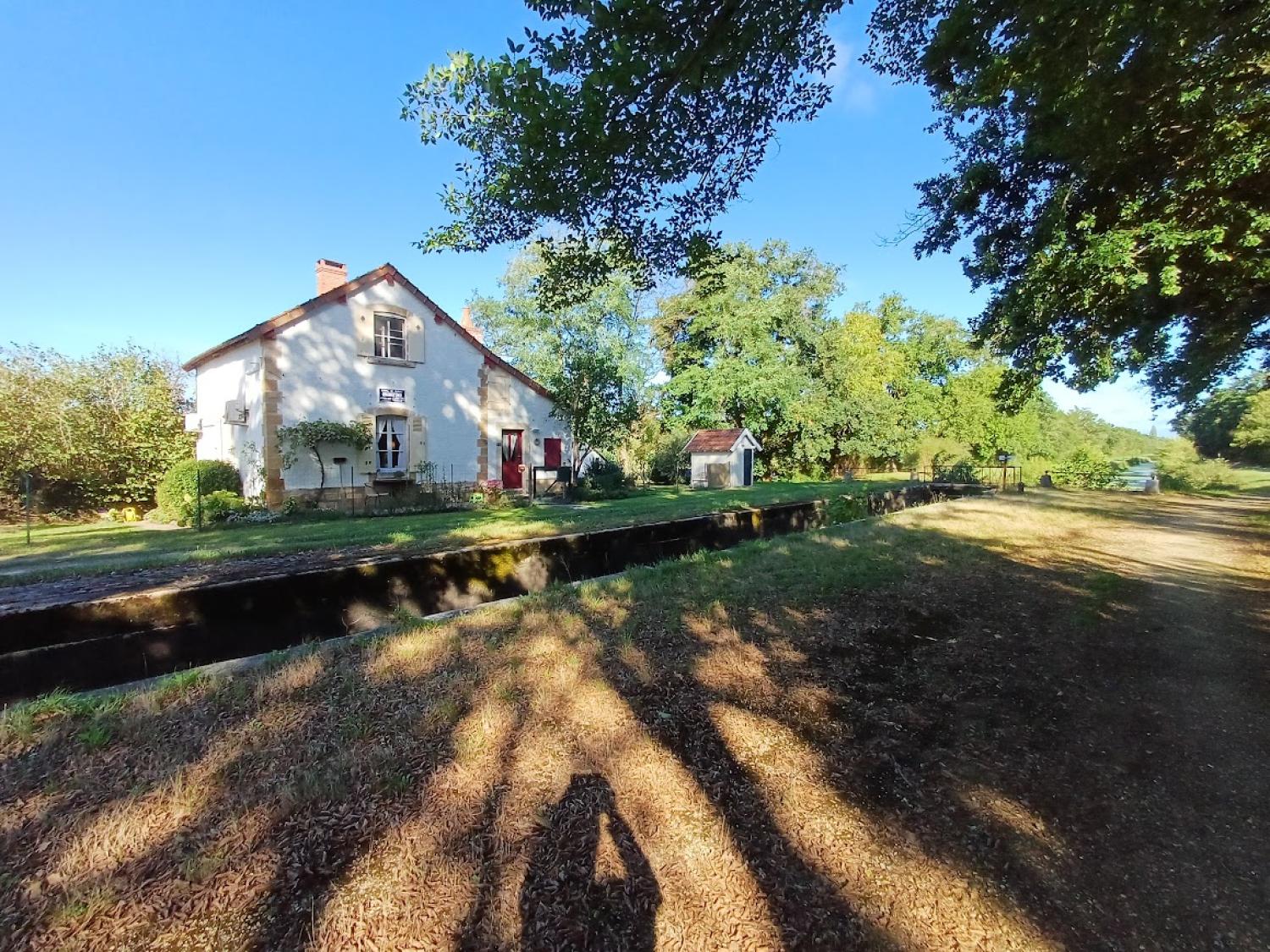  à vendre maison Épineuil-le-Fleuriel Cher 3