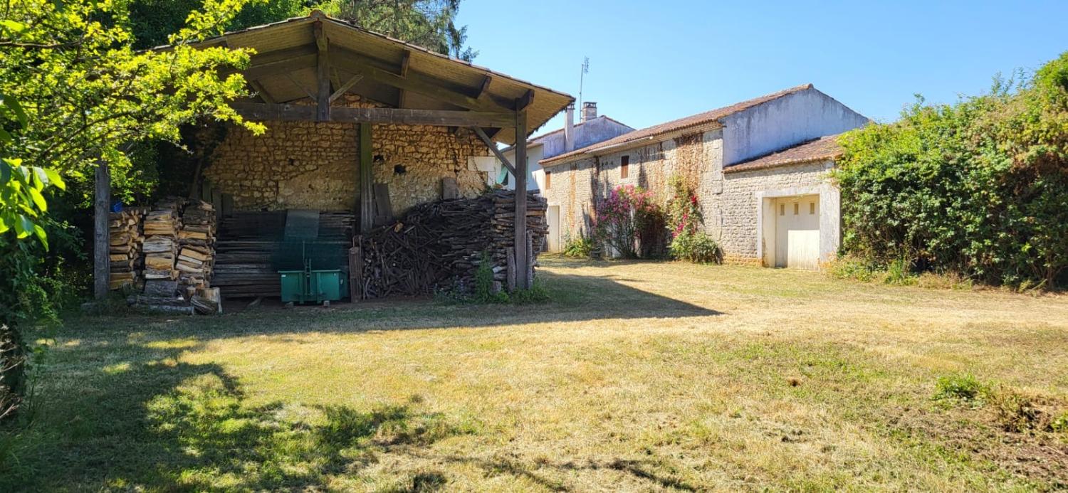  à vendre maison Saint-André-de-Lidon Charente-Maritime 9