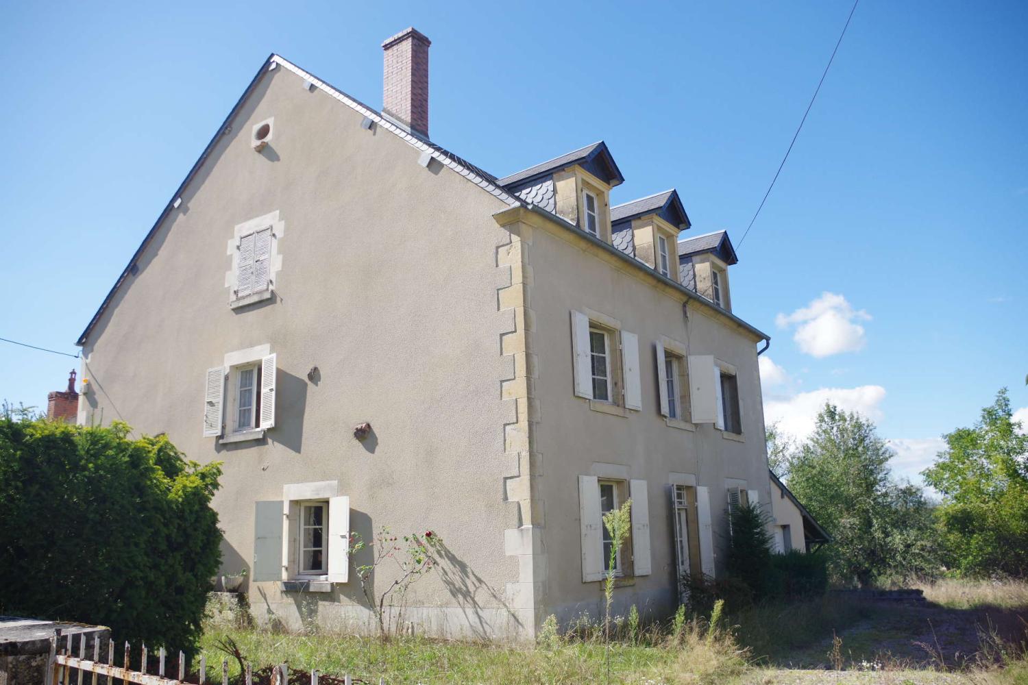  à vendre maison de ville Saint-Honoré-Les-Bains Nièvre 11
