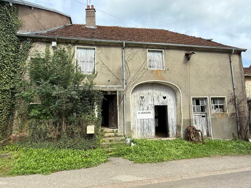 Jussey Haute-Saône ferme de village foto 7137736